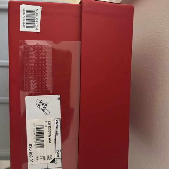 VALENTINO FLAT ROMAN STUD CALFSKIN SLIDE SANDAL 38 - Picture 5 of 9